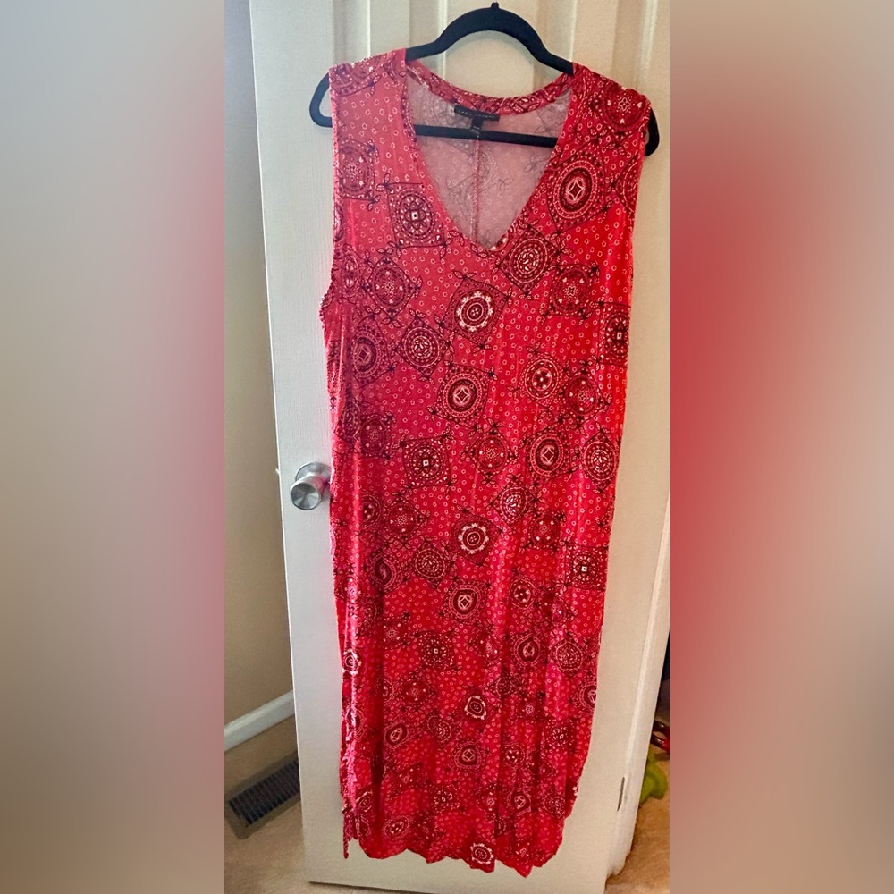 Lane Bryant Red and Pink Women's dress. Stretchy and in great condition.